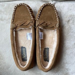 Natural Reflections size 7 slippers
